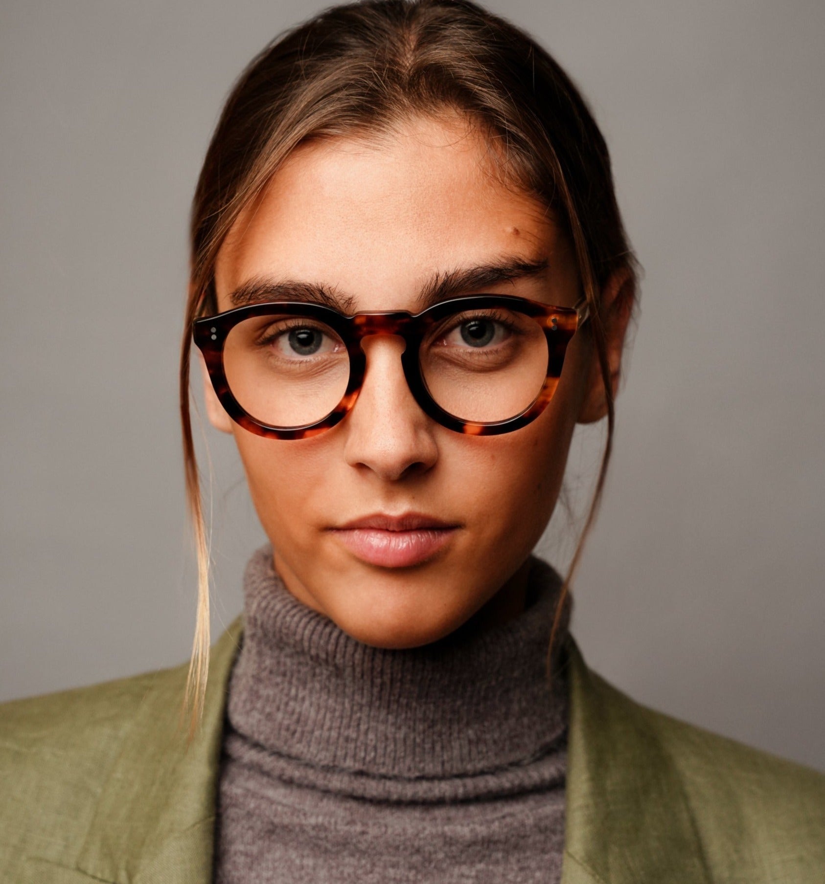 The Allen Havana — eyeglasses, Mazzucchelli 1849 acetate frame, round shape, in Havana (light tortoise).