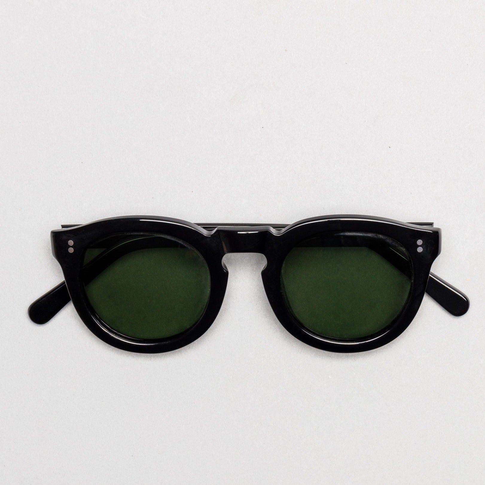 The Allen Noir Sunglasses, Mazzucchelli 1849 acetate frame, round shape, in black.
