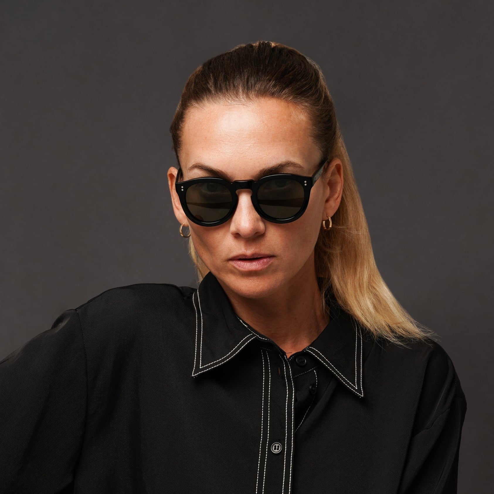 The Allen Noir Sunglasses, Mazzucchelli 1849 acetate frame, round shape, in black.