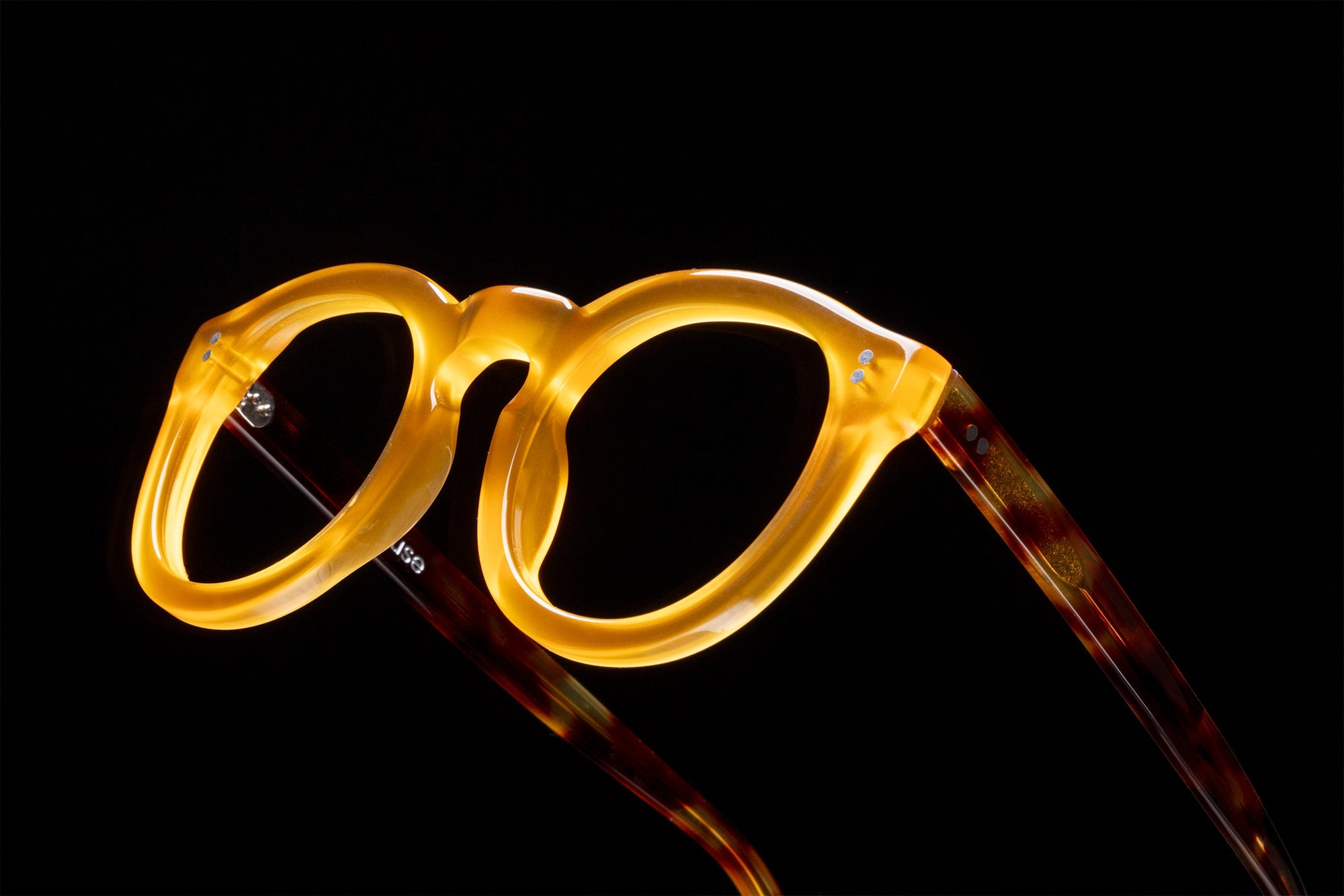 The Allen Paradox N4 — eyeglasses, Mazzucchelli 1849 acetate frame, round shape, Paradox N4 pattern.
