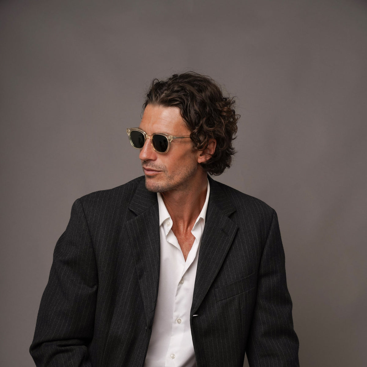 The Andy Air Sunglasses, Mazzucchelli 1849 acetate frame, round shape, in clear crystal.