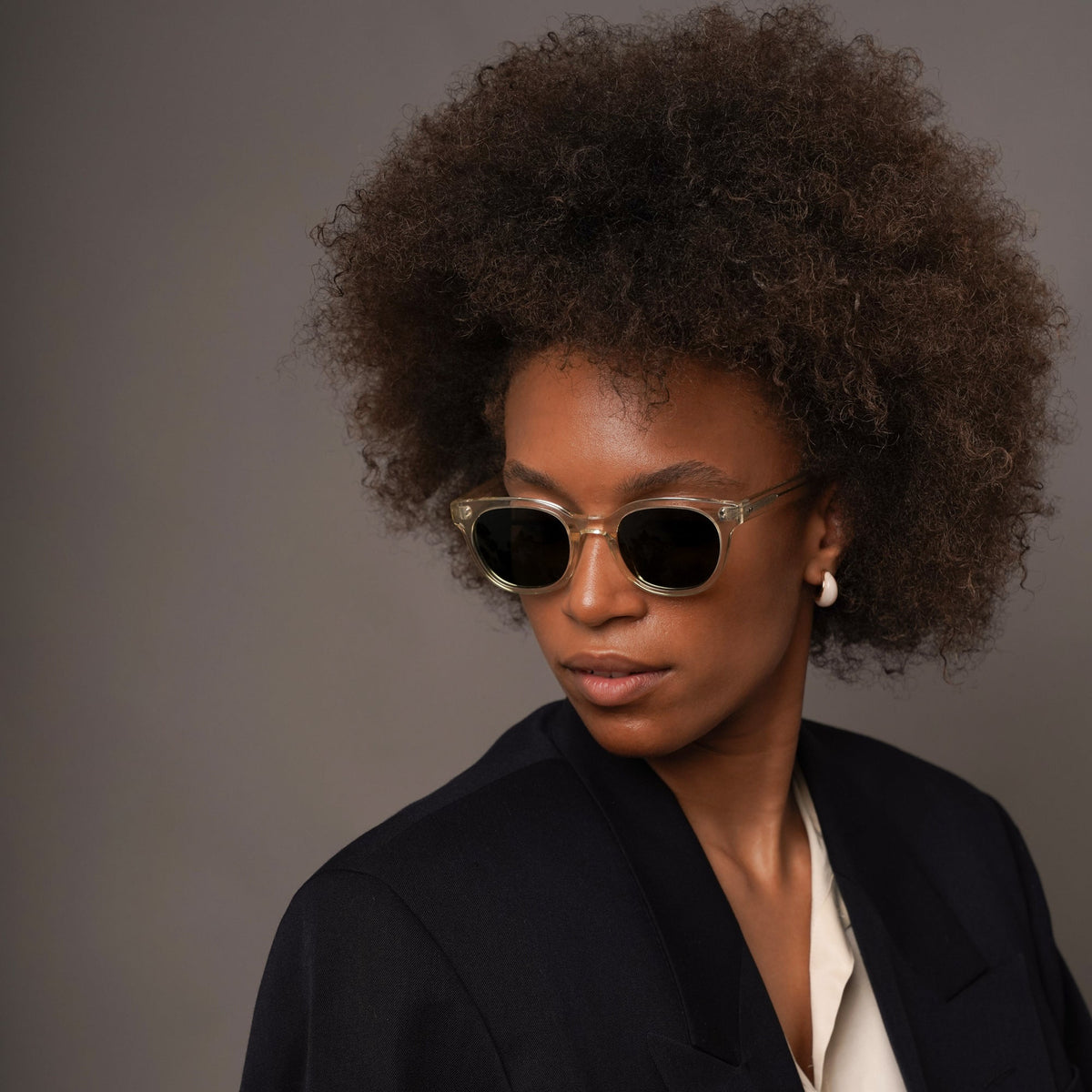The Andy Air Sunglasses, Mazzucchelli 1849 acetate frame, round shape, in clear crystal.