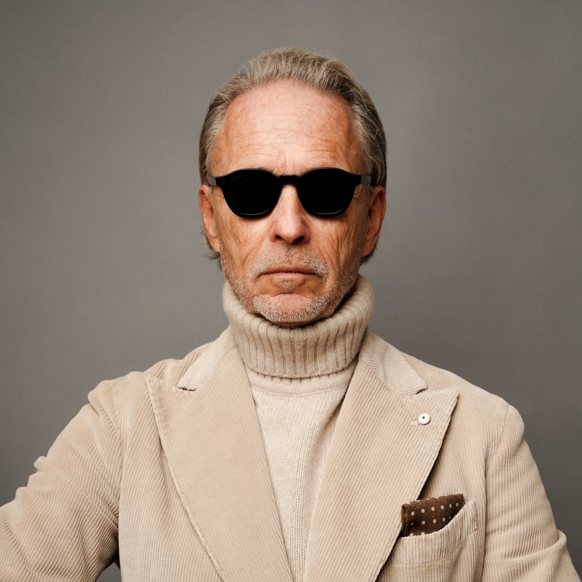 The Dean Noir Sunglasses , Mazzucchelli 1849 acetate frame, round shape, in black.