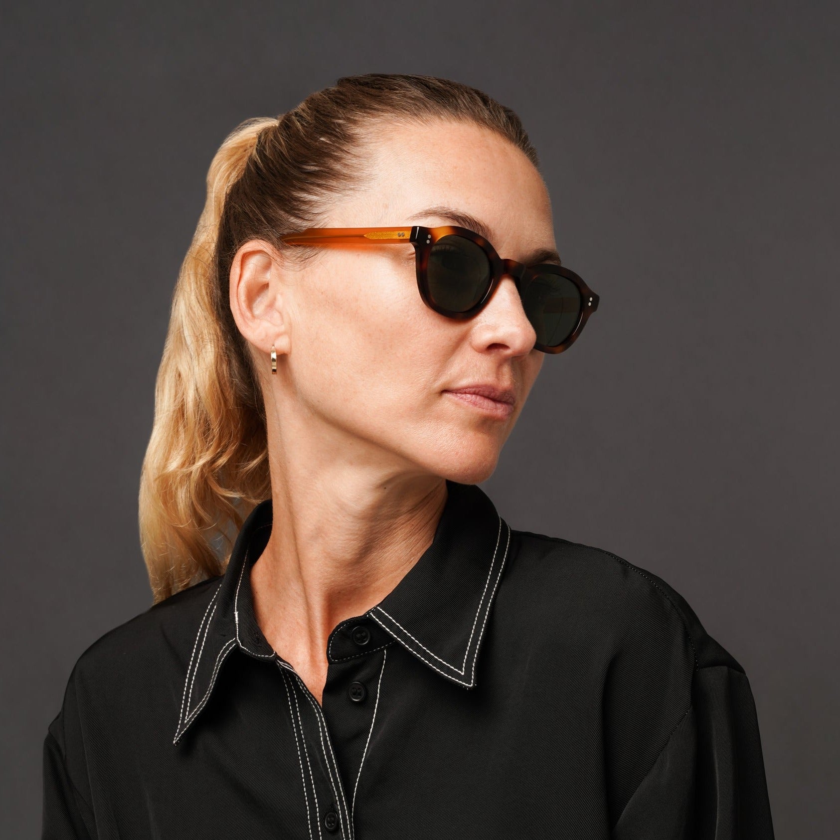 The Dean Paradox N2 Sunglasses, Mazzucchelli 1849 acetate frame, round shape, Paradox N2 pattern.