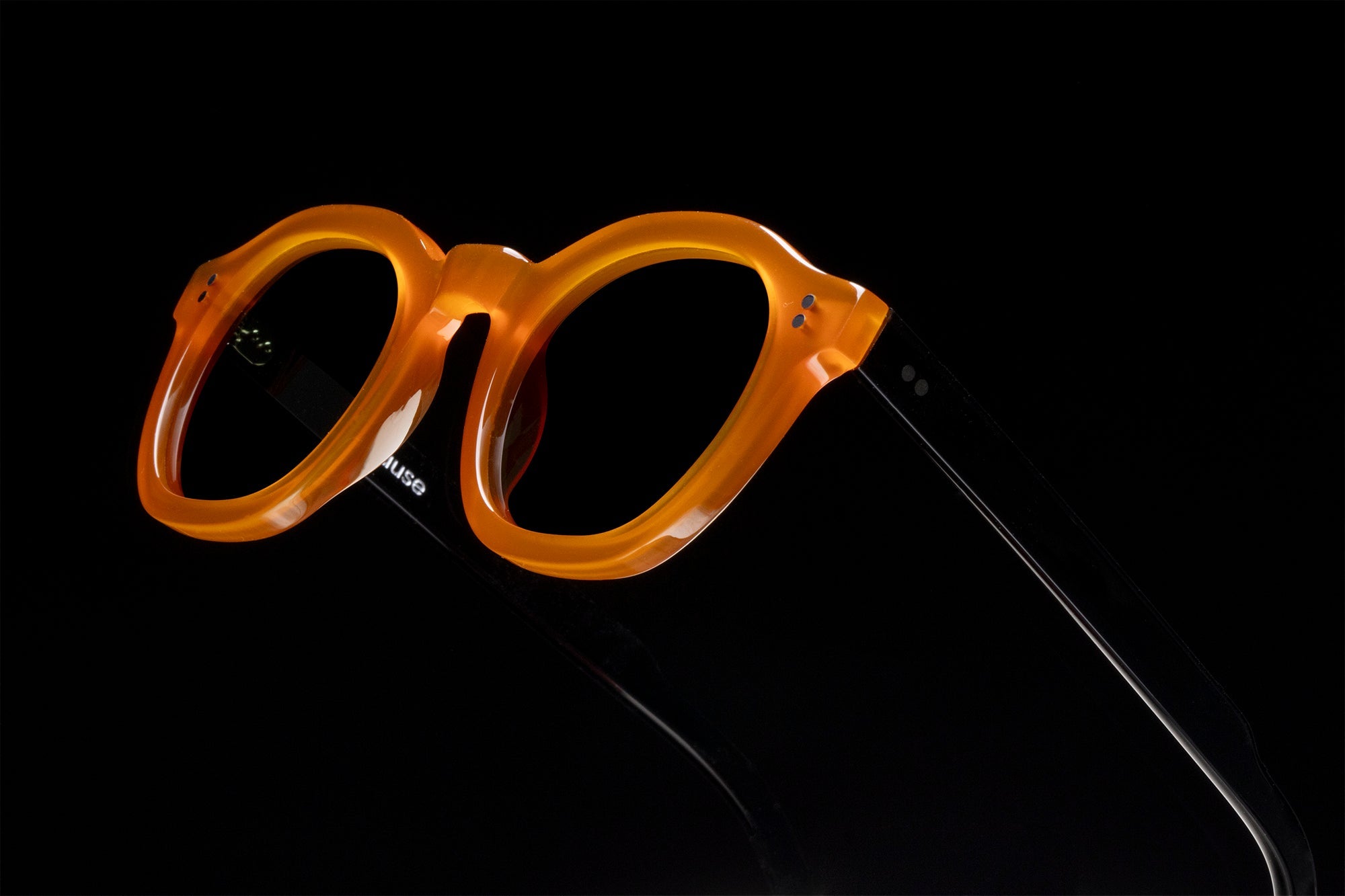 The Dean Paradox N5 Sunglasses, Mazzucchelli 1849 acetate frame, round shape, Paradox N5 pattern.