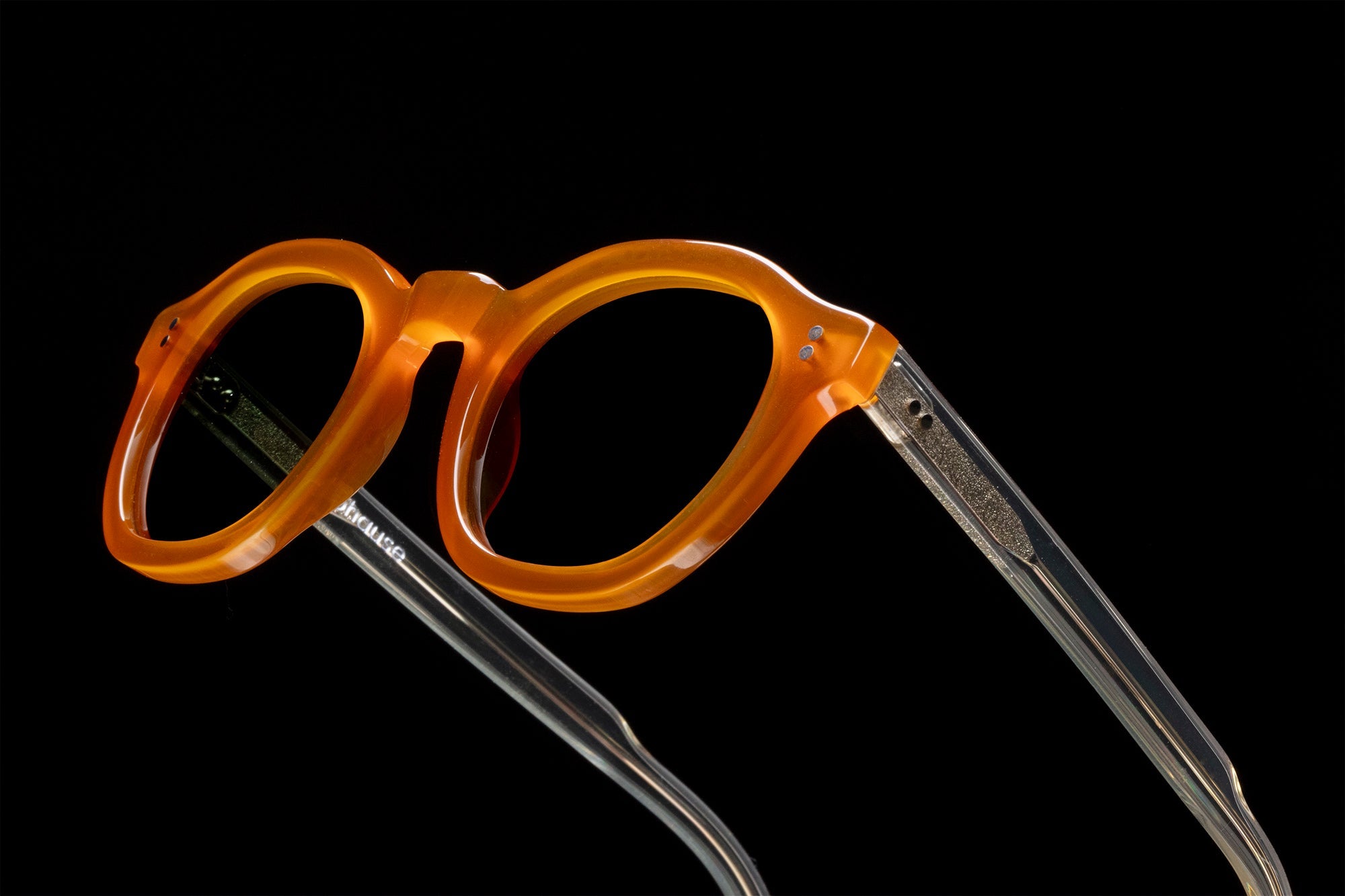 The Dean Paradox N8 Sunglasses, Mazzucchelli 1849 acetate frame, round shape, Paradox N8 pattern.