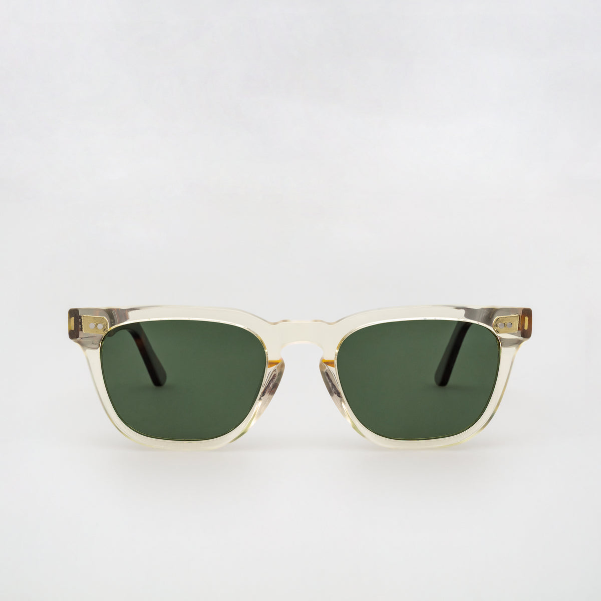 The Dylan N1 Sunglasses, Mazzucchelli 1849 acetate frame, round shape, in transparent and tortoise.
