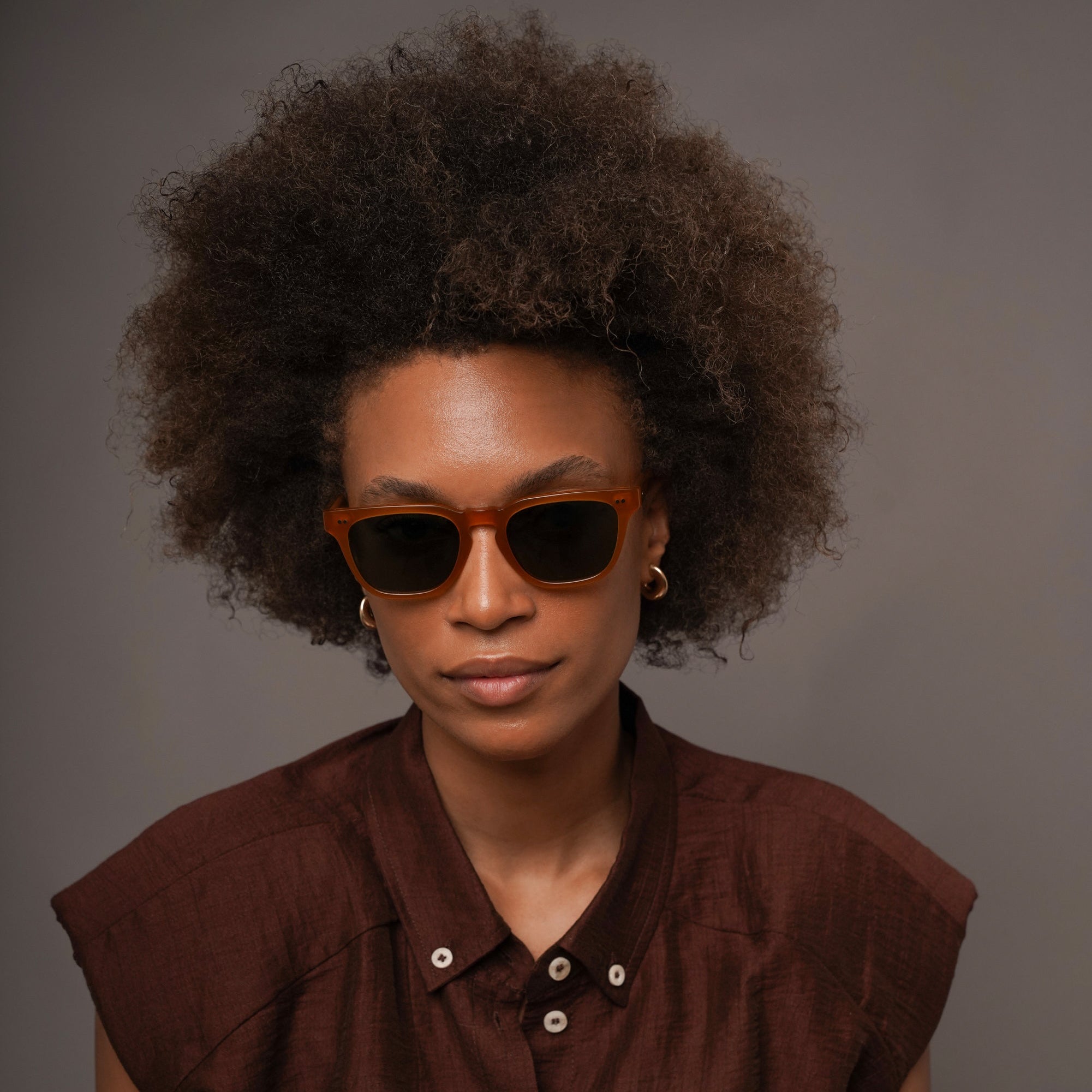 The Dylan Amber Sunglasses, Mazzucchelli 1849 acetate frame, round shape, in amber.