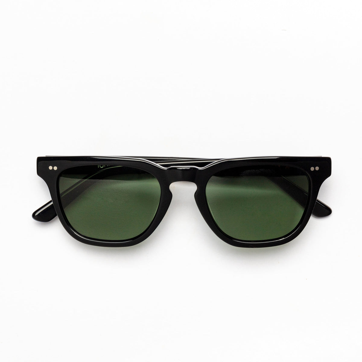 The Dylan Noir Sunglasses, Mazzucchelli 1849 acetate frame, round shape, in black.