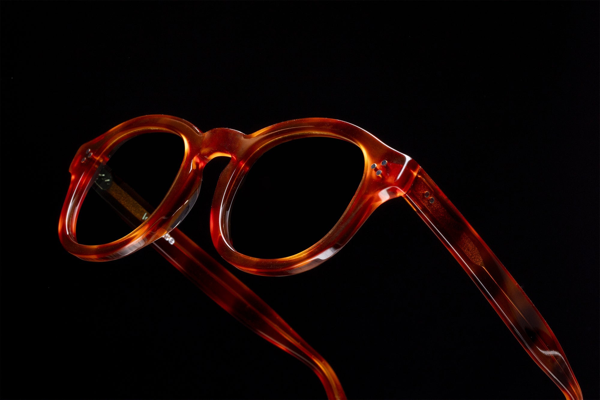 The Evans Scotch — eyeglasses, Mazzucchelli 1849 acetate frame, round shape, in whisky amber.