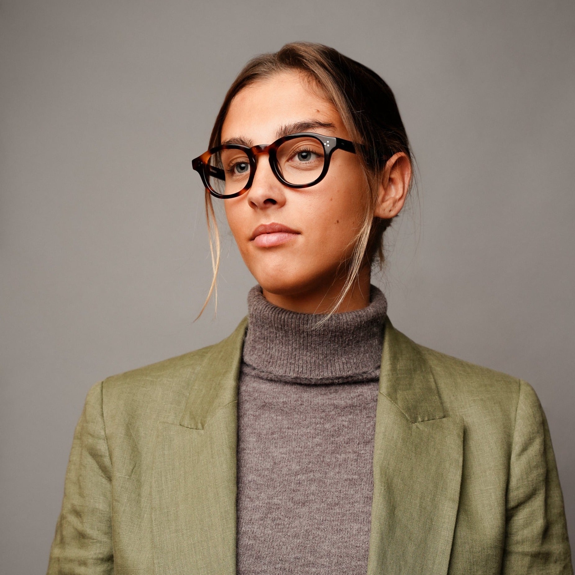 The Evans Tortoise — eyeglasses, Mazzucchelli 1849 acetate frame, round shape, in tortoise.