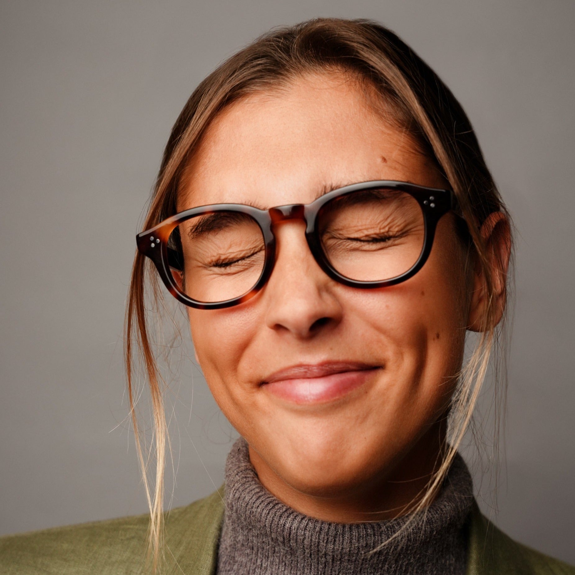 The Evans Tortoise — eyeglasses, Mazzucchelli 1849 acetate frame, round shape, in tortoise.