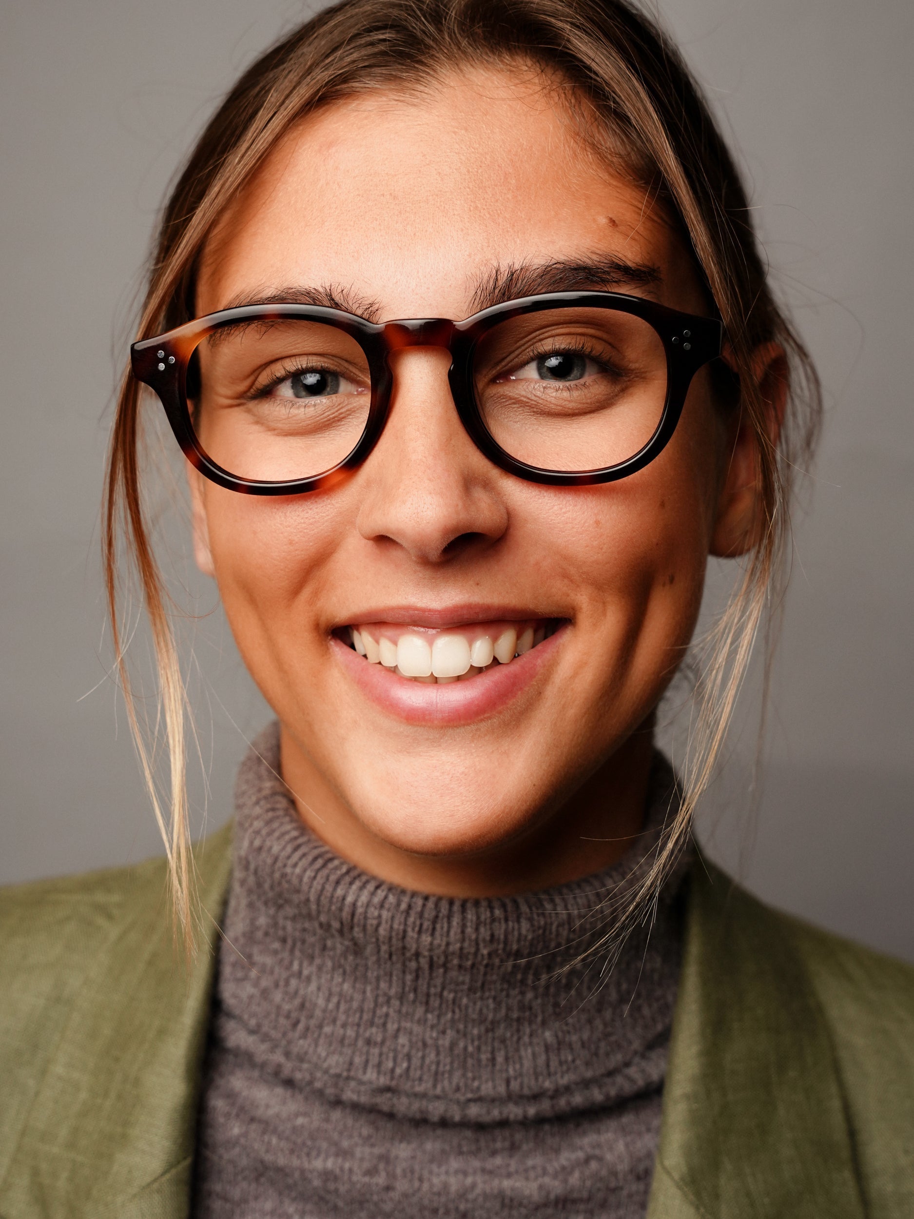 The Evans Tortoise — eyeglasses, Mazzucchelli 1849 acetate frame, round shape, in tortoise.