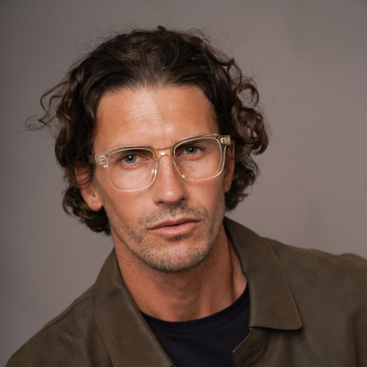 The Hoffman Air, eyeglasses, Mazzucchelli 1849 acetate frame, square shape, in clear crystal.