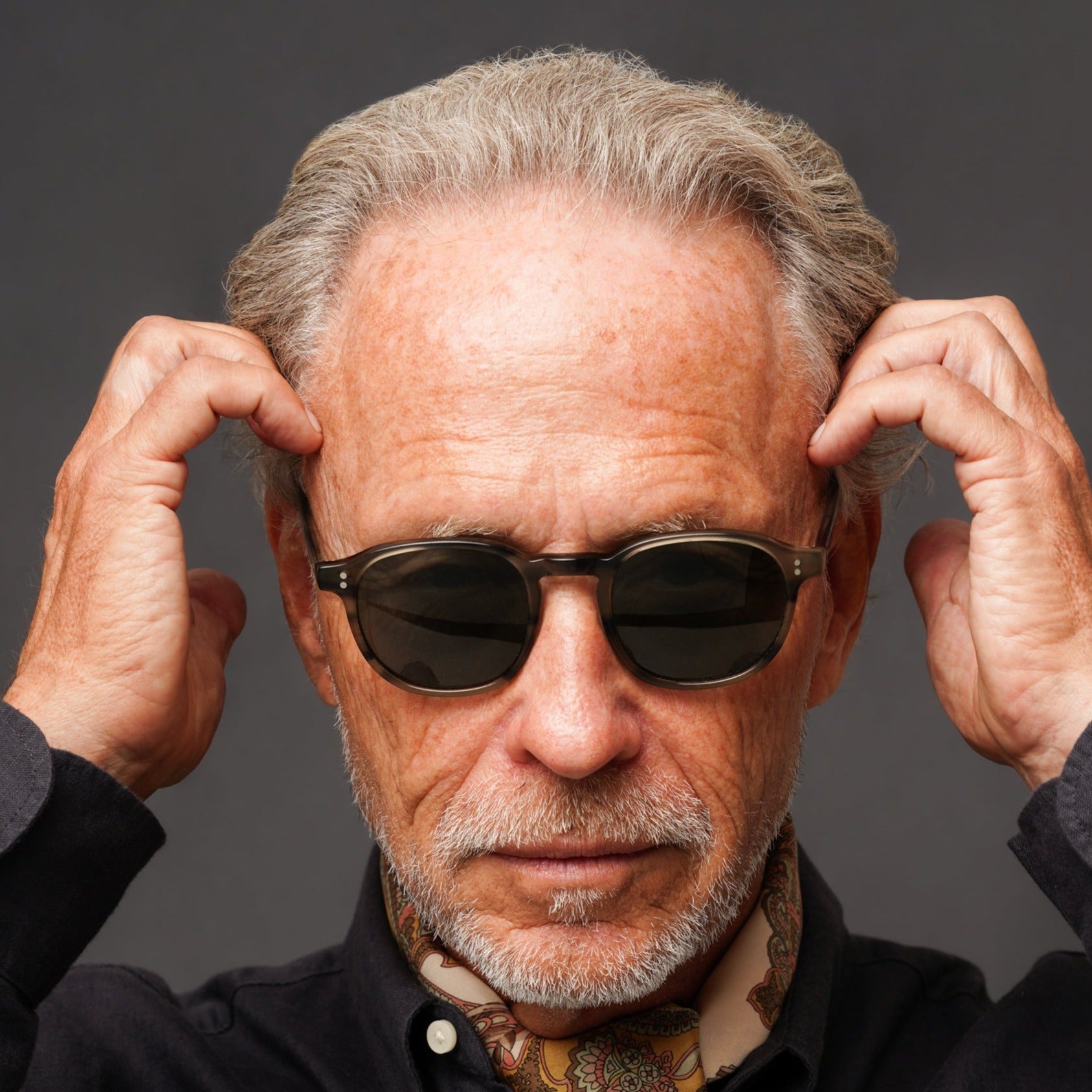 The Marshall Olive Sunglasses, Mazzucchelli 1849 acetate frame, round shape, in olive green.