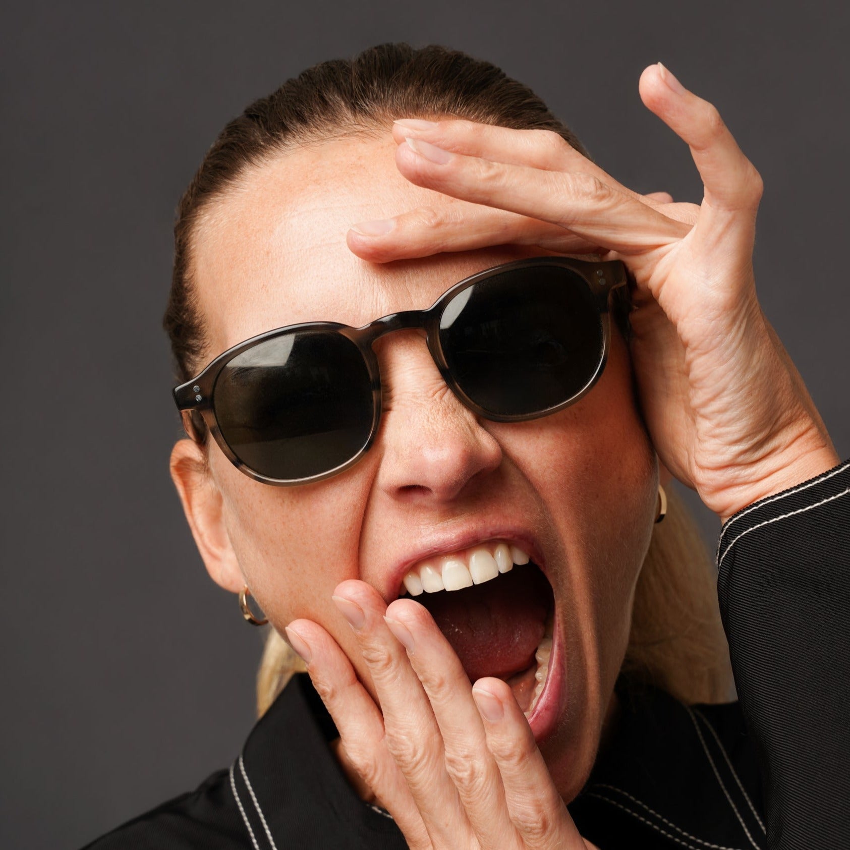 The Marshall Olive Sunglasses, Mazzucchelli 1849 acetate frame, round shape, in olive green.