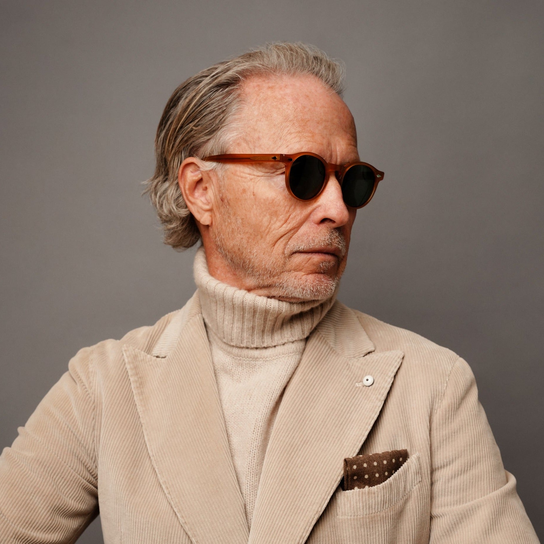 The Picasso Amber Sunglasses, Mazzucchelli 1849 acetate frame, round shape, in amber.