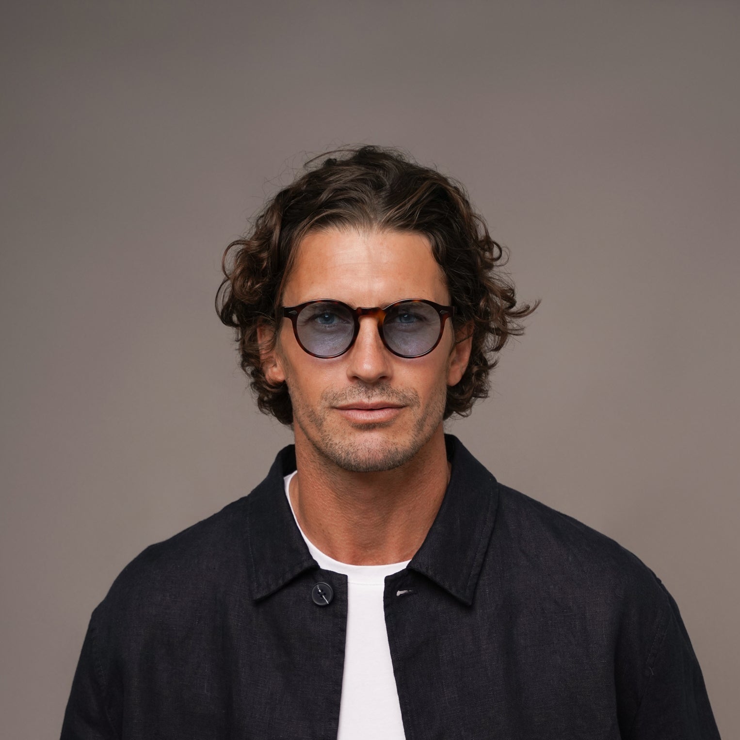 The Picasso en Fauve — sunglasses, Mazzucchelli 1849 acetate frame, round shape, in tawny brown.