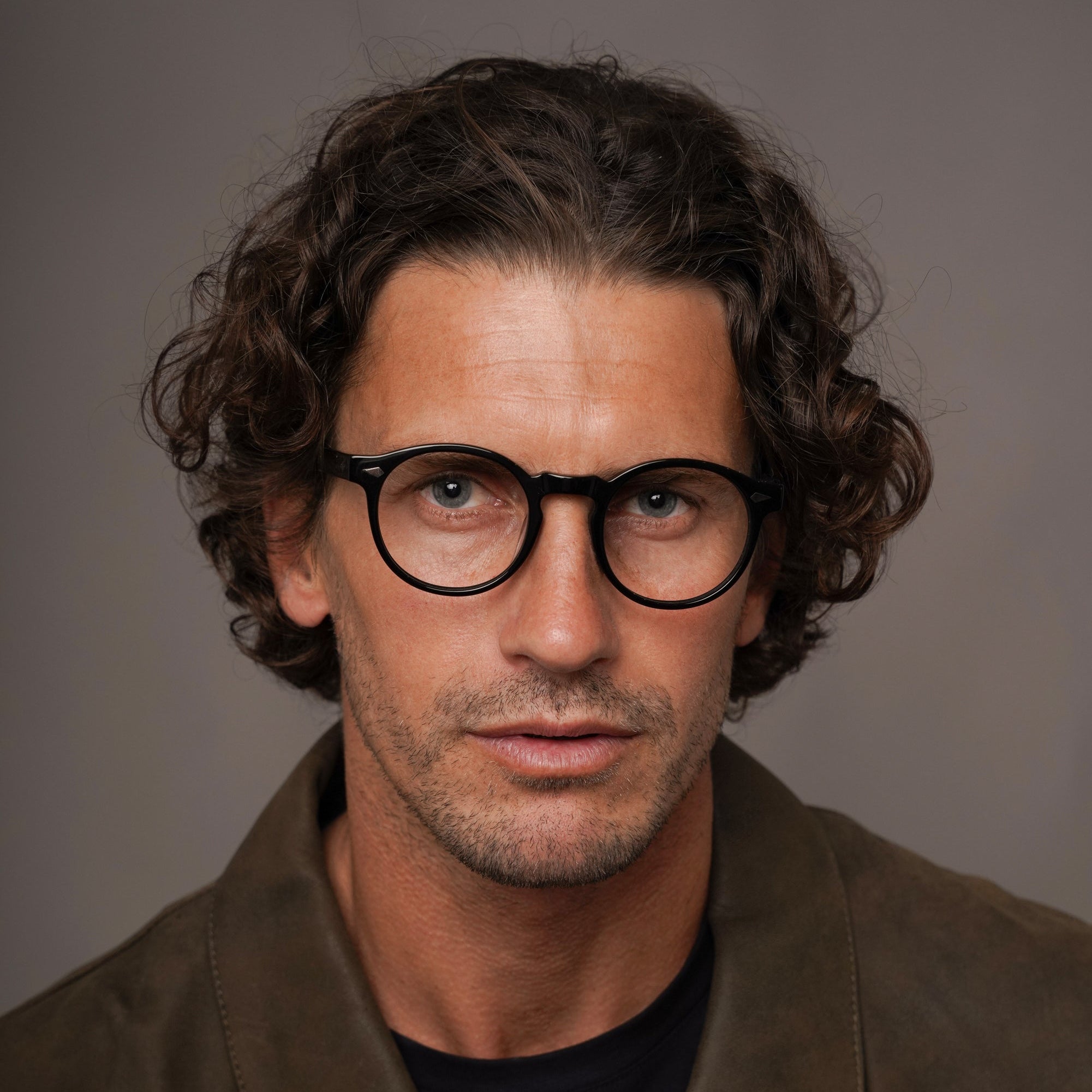 The Picasso Noir — eyeglasses, Mazzucchelli 1849 acetate frame, round shape, in black.