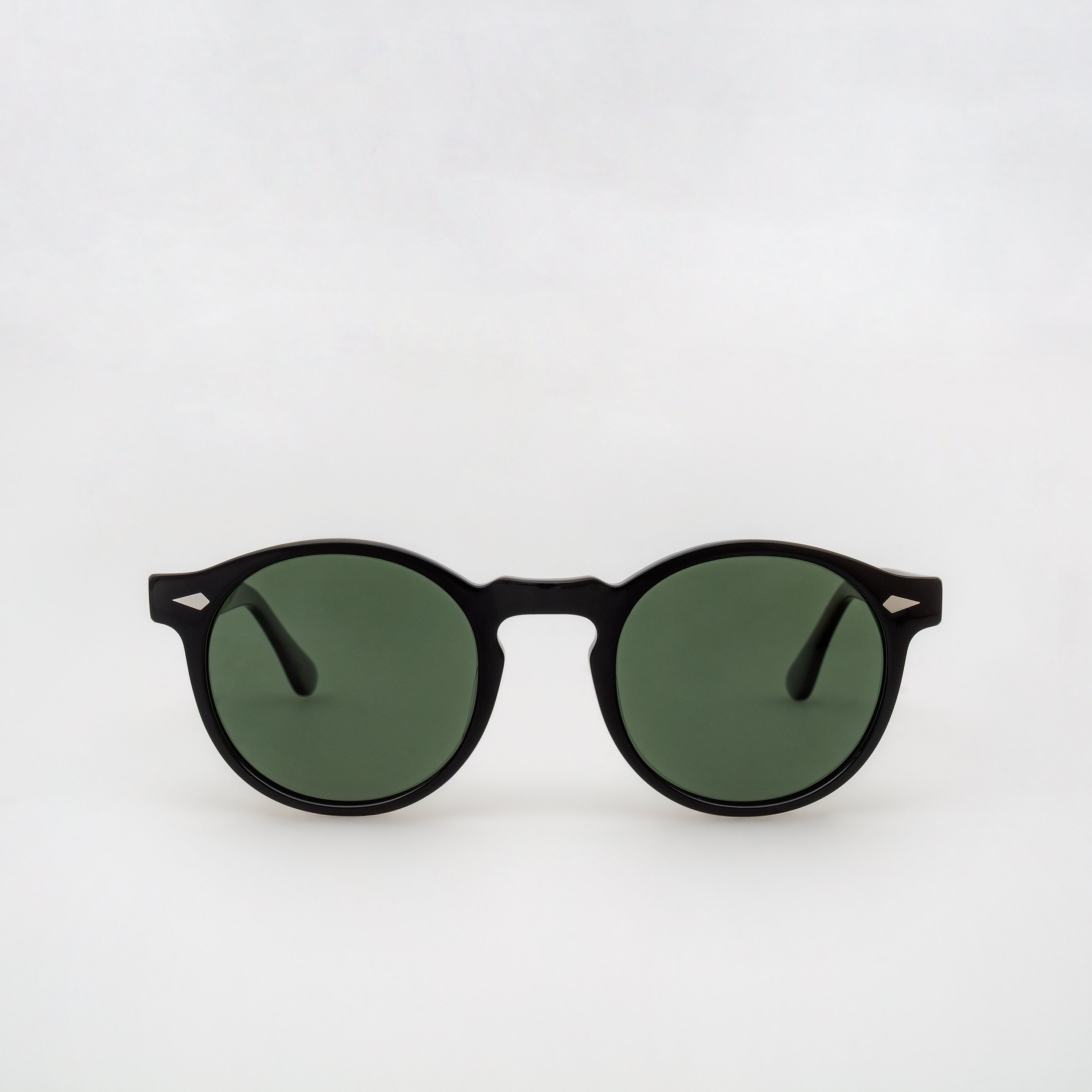 The Picasso Noir Sunglasses, Mazzucchelli 1849 acetate frame, round shape, in black.