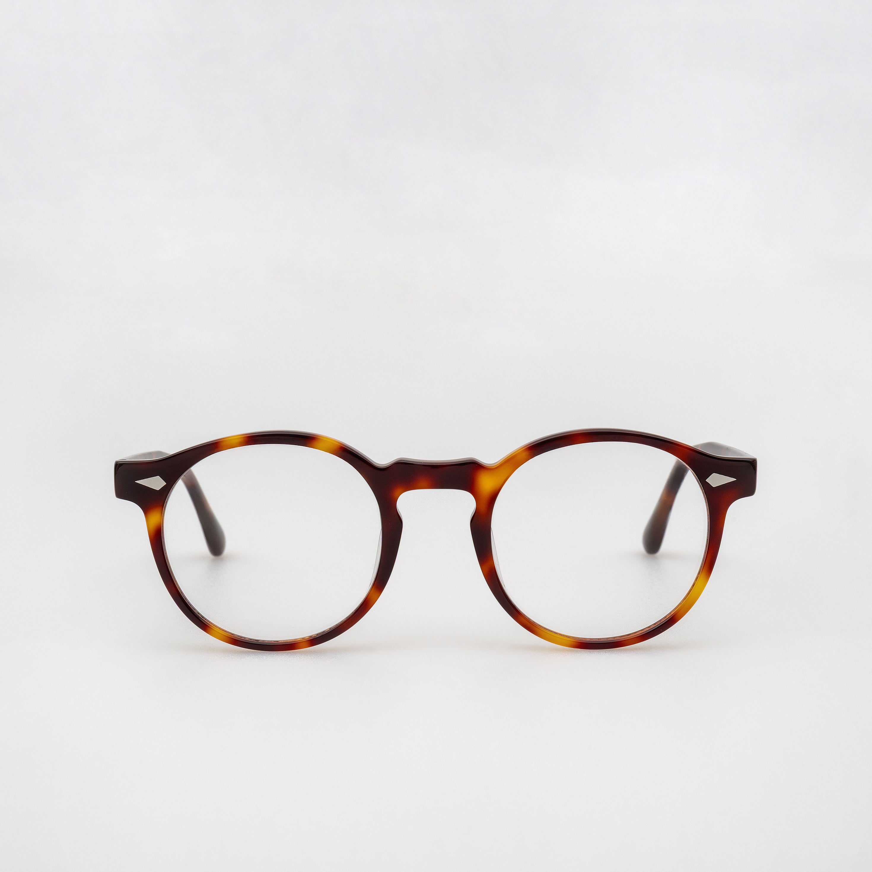The Picasso Tortoise — eyeglasses, Mazzucchelli 1849 acetate frame, round shape, in tortoise.