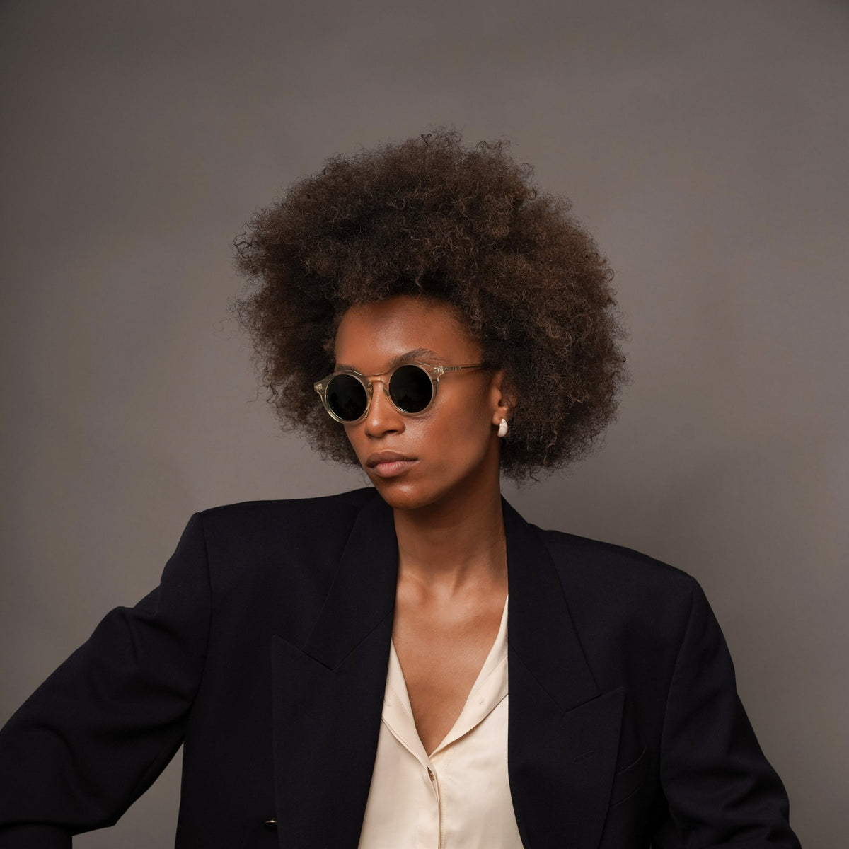 The Spike Air Sunglasses, Mazzucchelli 1849 acetate frame, round shape, in clear crystal.