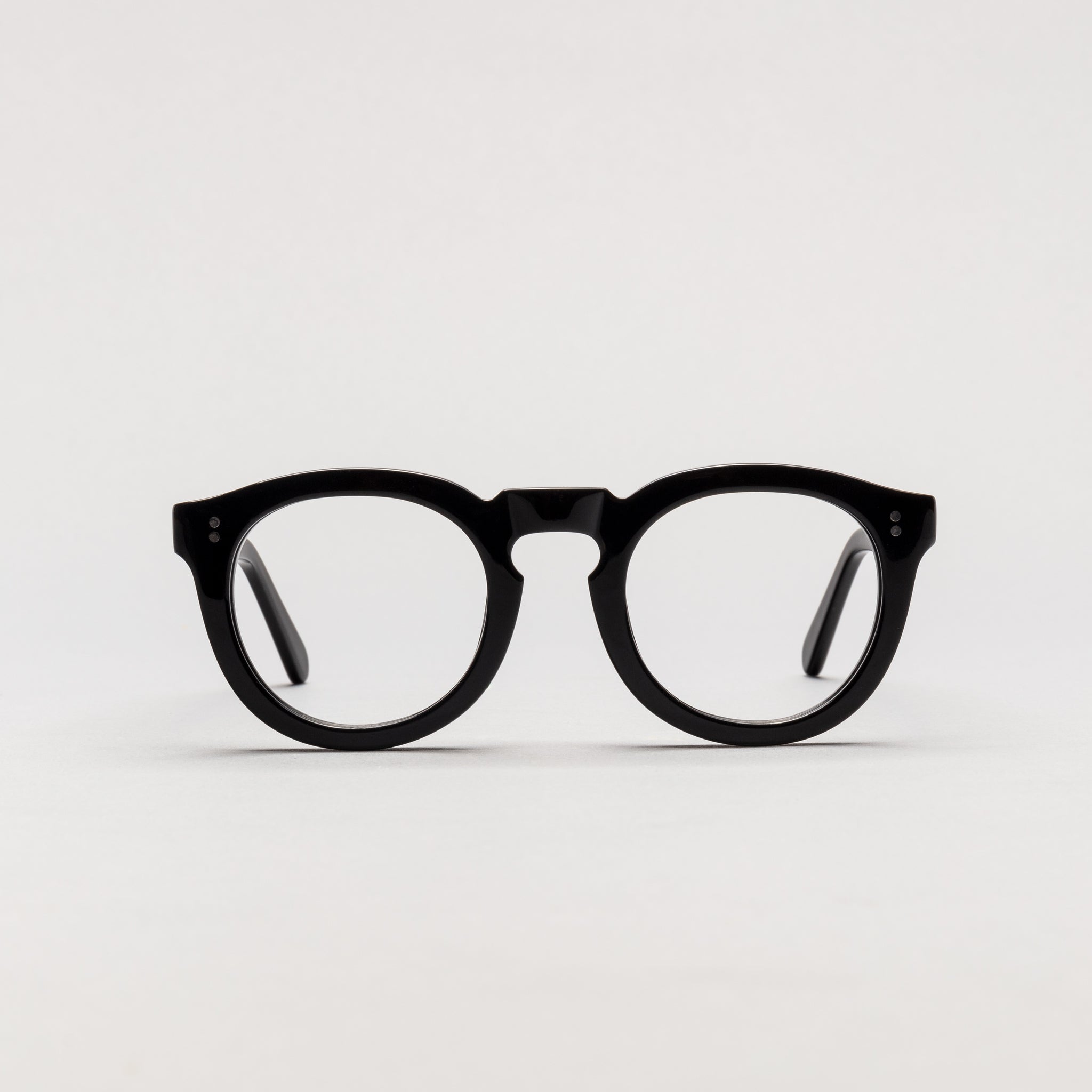 The Spike Matte Black — eyeglasses, Mazzucchelli 1849 acetate frame, round shape, in matte black.