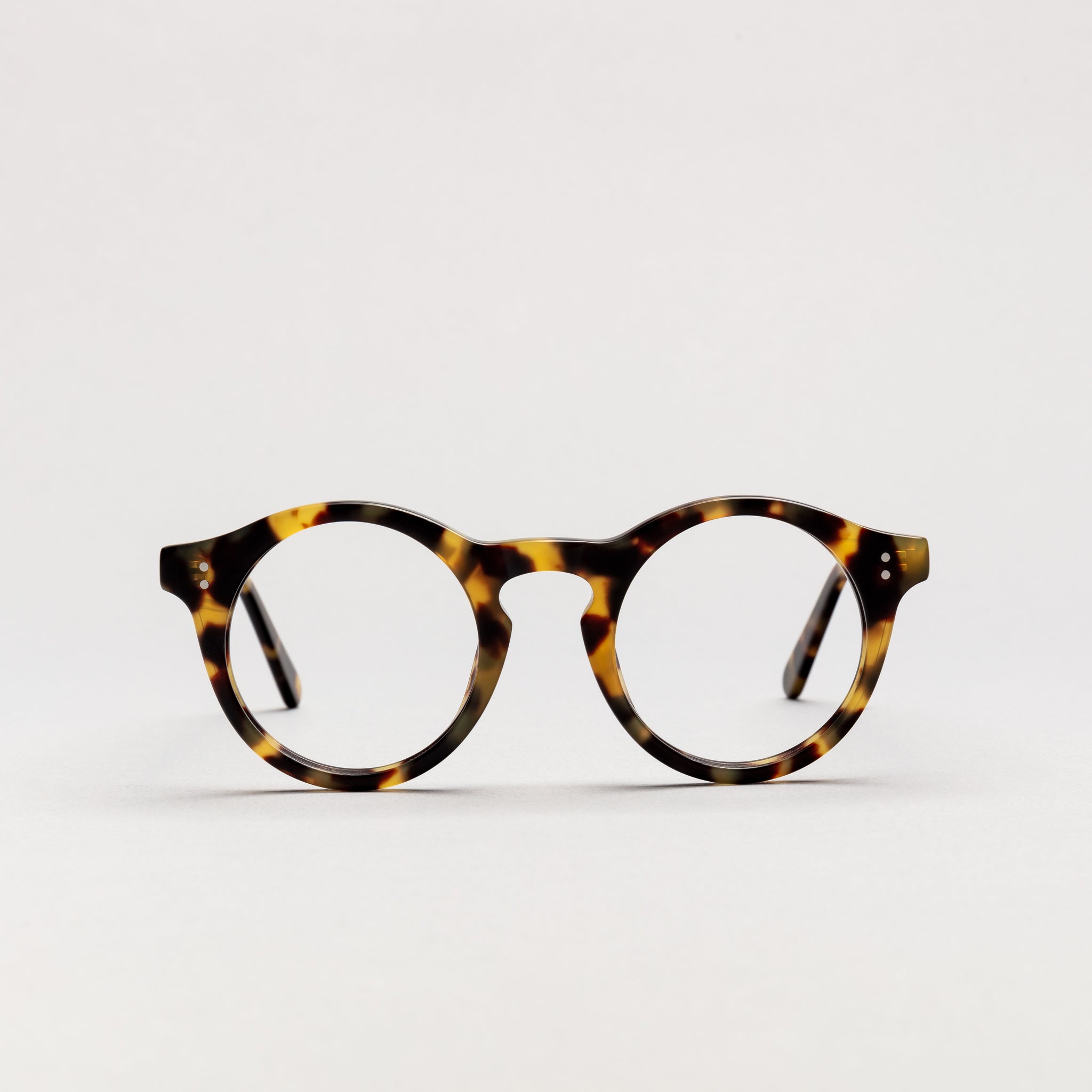 The Spike Tortoise — eyeglasses, Mazzucchelli 1849 acetate frame, round shape, in tortoise.