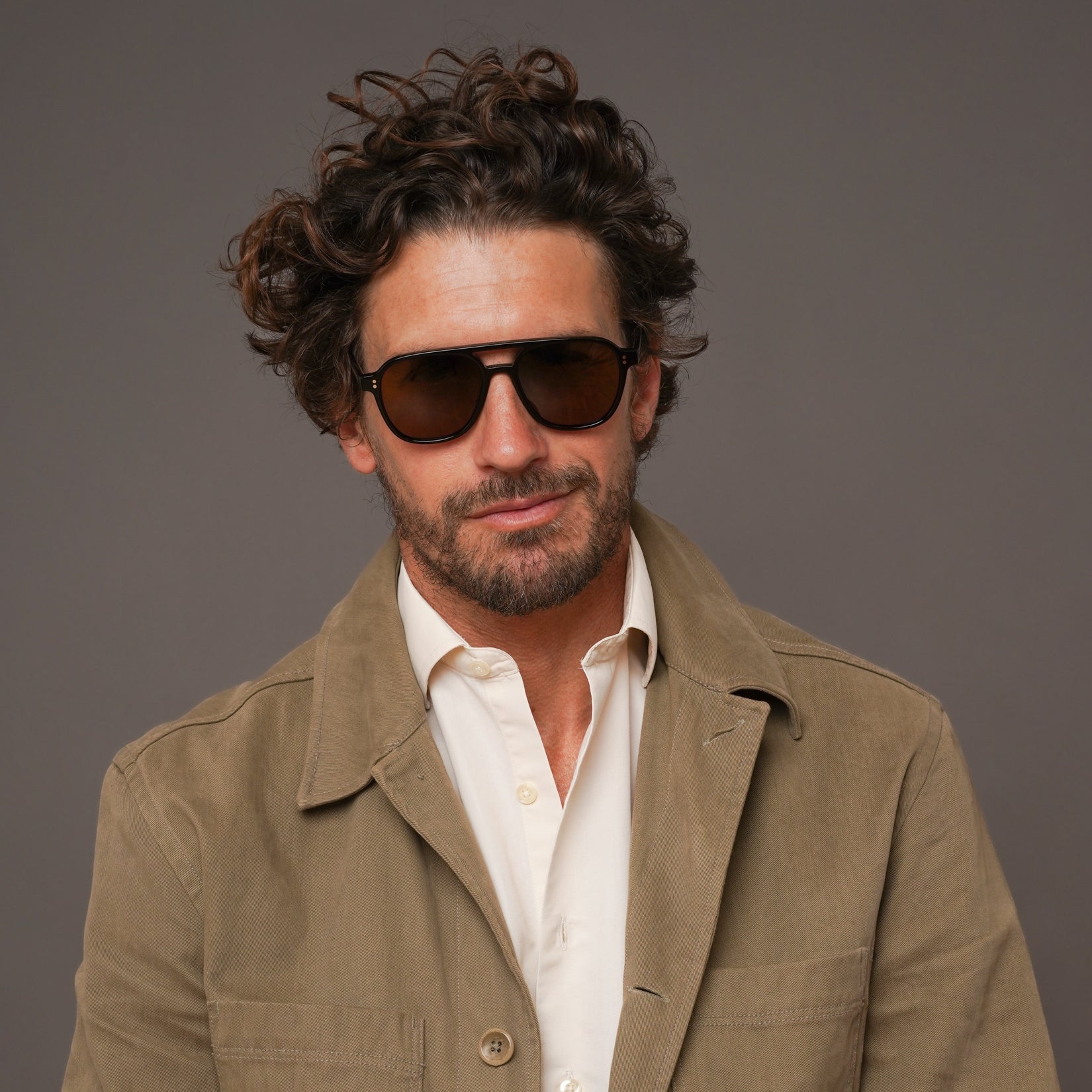 The Truman en Café — sunglasses, Mazzucchelli 1849 acetate frame, aviator shape, in coffee brown.