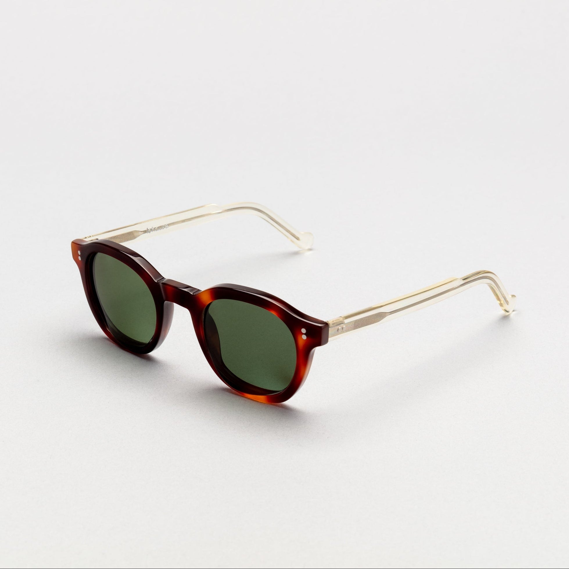 The Dean Paradox N4 Sunglasses, Mazzucchelli 1849 acetate frame, round shape, Paradox N4 pattern.