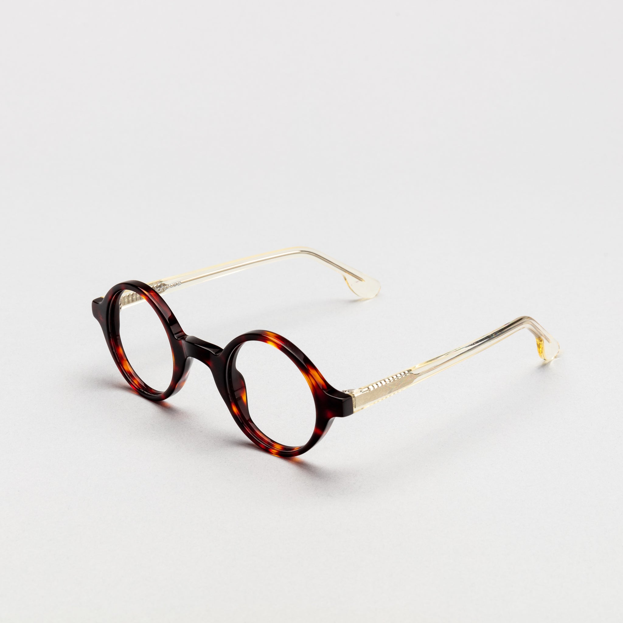 The Winston Paradox N2 lohause eyewear crafted from italian acetate.